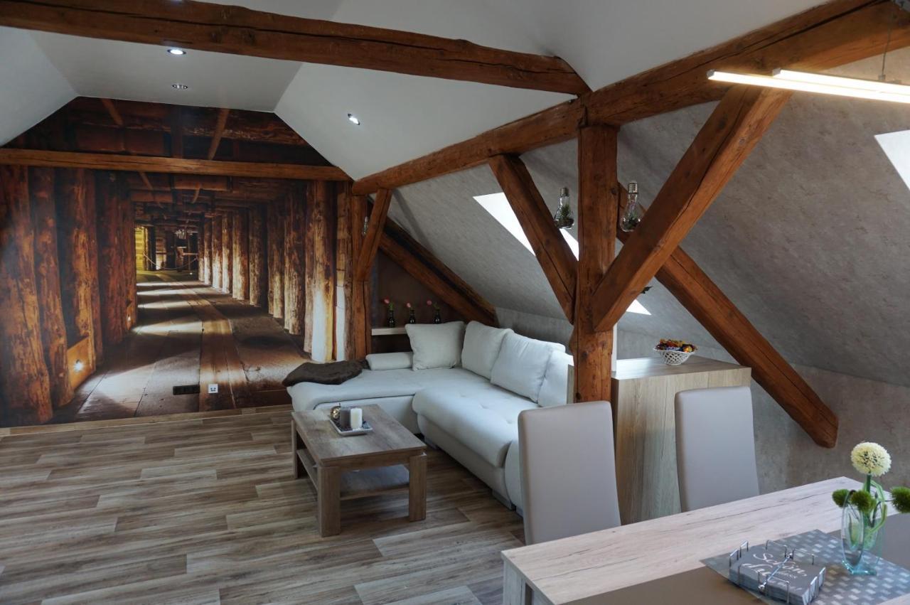 Aussergewoehnliche Dachgeschosswohnung Koenigslutter am Elm Ngoại thất bức ảnh